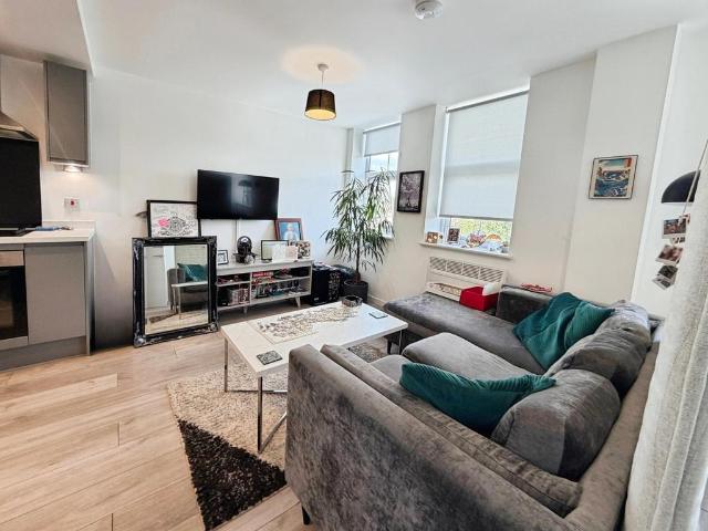 1 bedroom flat for sale