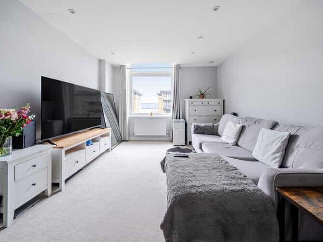 1 bedroom flat for sale