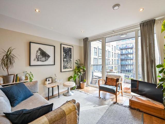 1 bedroom flat for sale