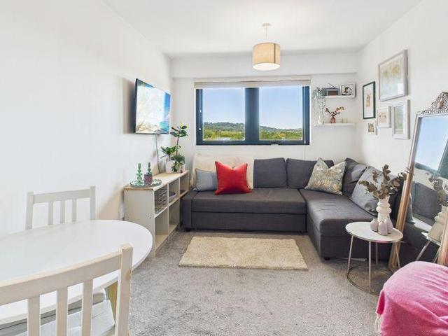 1 bedroom flat for sale
