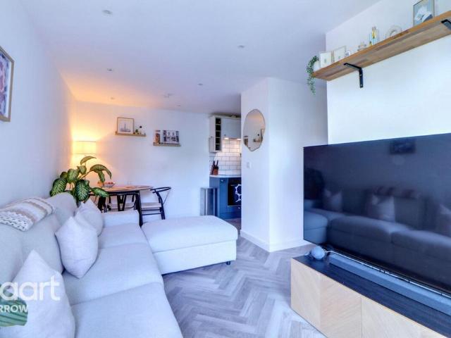 1 bedroom flat for sale