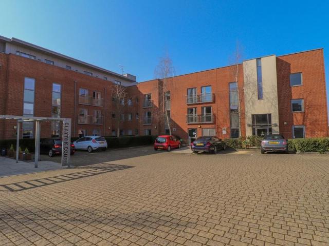 1 bedroom flat for sale
