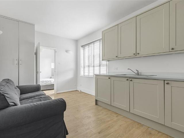 1 bedroom flat for sale
