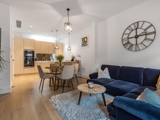 1 bedroom flat for sale