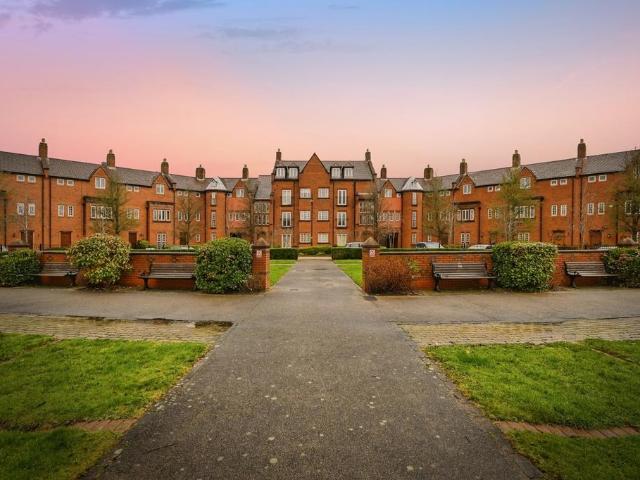 1 bedroom flat for sale