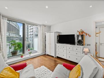 1 bedroom flat for sale