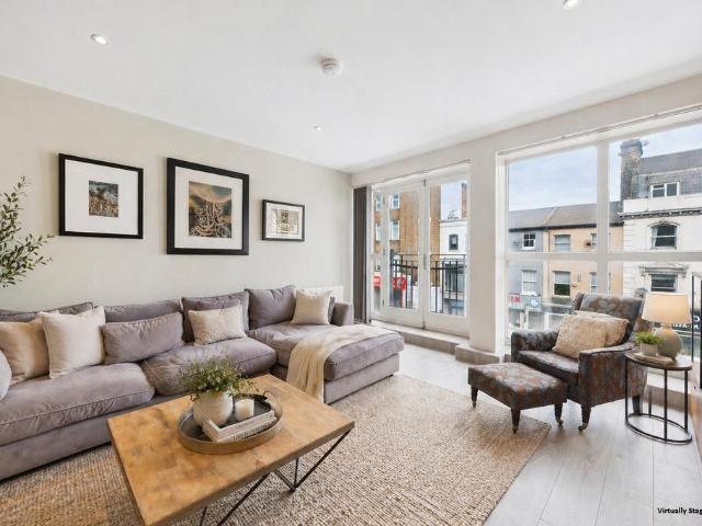 1 bedroom flat for sale