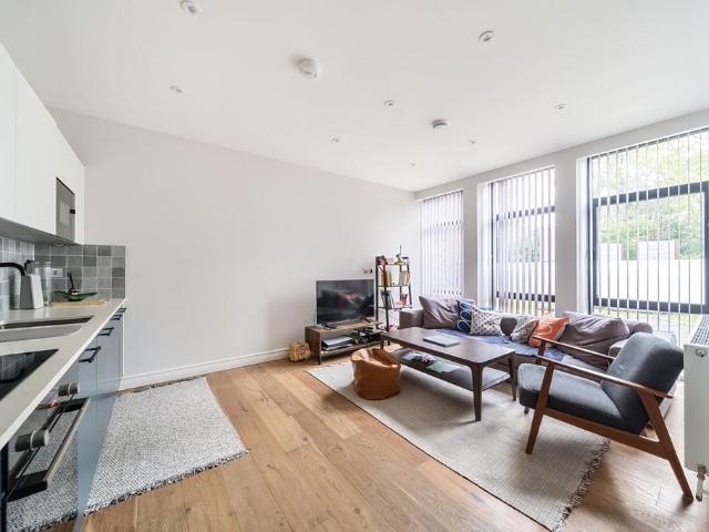 1 bedroom flat for sale