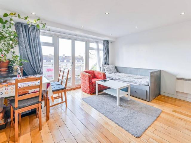 1 bedroom flat for sale