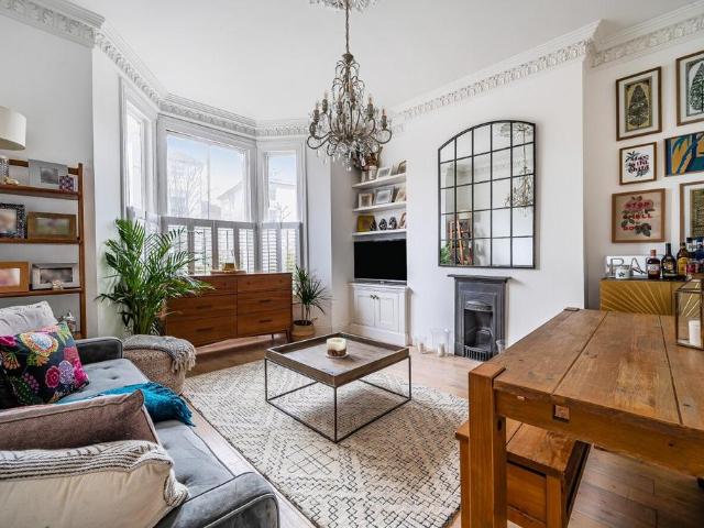 1 bedroom flat for sale