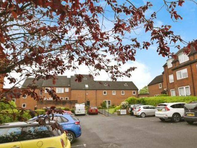 1 Bedroom Flat For Sale In Waterlooville, Hampshire
