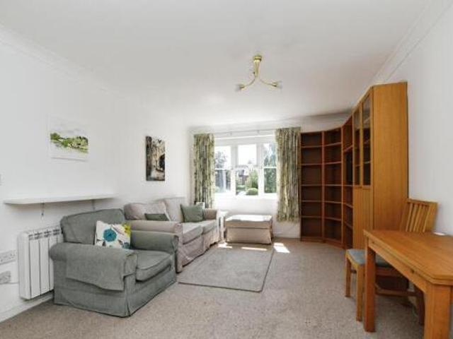 1 Bedroom Flat For Sale In Brentwood, Essex