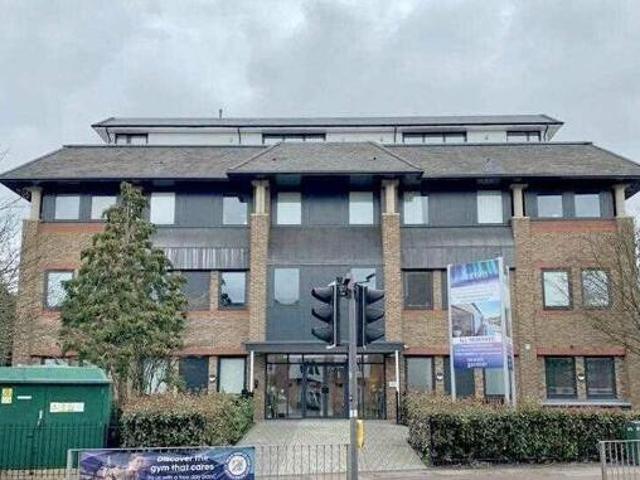 1 Bedroom Flat For Sale In Bushey