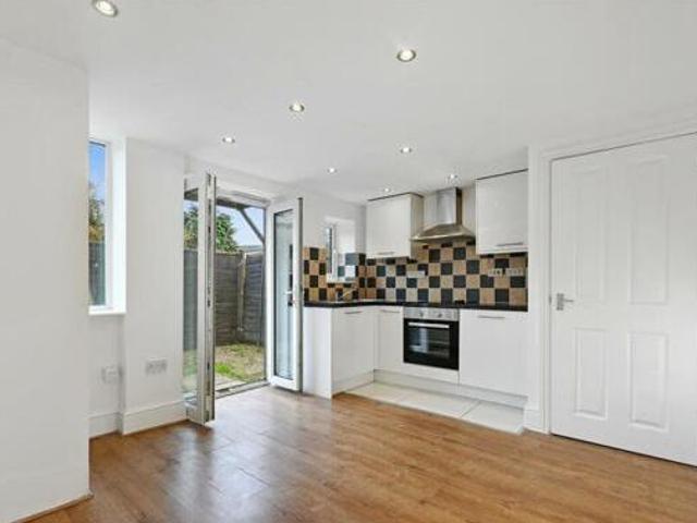 1 Bedroom Flat For Sale In Chesham