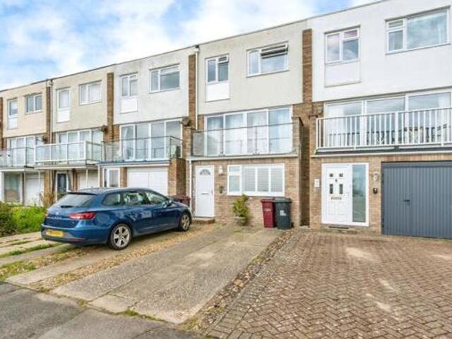 1 Bedroom Flat For Sale In Chichester, West Sussex
