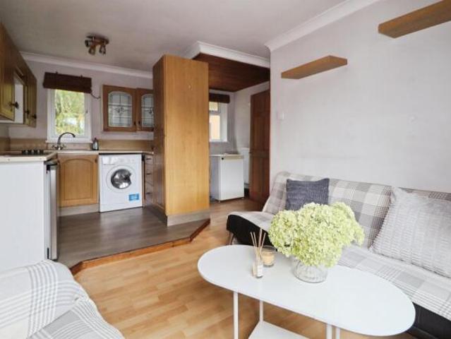 1 bedroom flat for sale in Fairhaven Close, St. Mellons, Cardiff, CF3