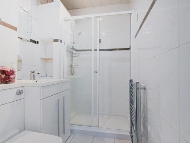 2 bedroom flat for sale in Finlay Drive, Dennistoun, G31 2QU, G31
