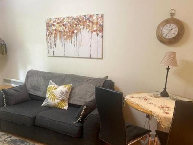 1 Bedroom Flat For Sale In Hungerford