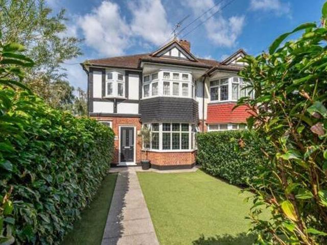 1 Bedroom Flat For Sale In Kingston Vale, London