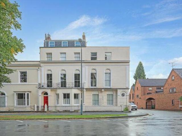 1 Bedroom Flat For Sale In Leamington Spa