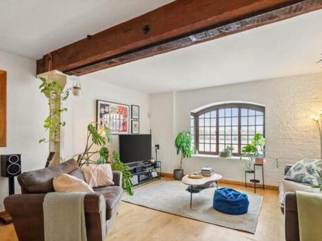 1 Bedroom Flat For Sale In New Crane Place, London