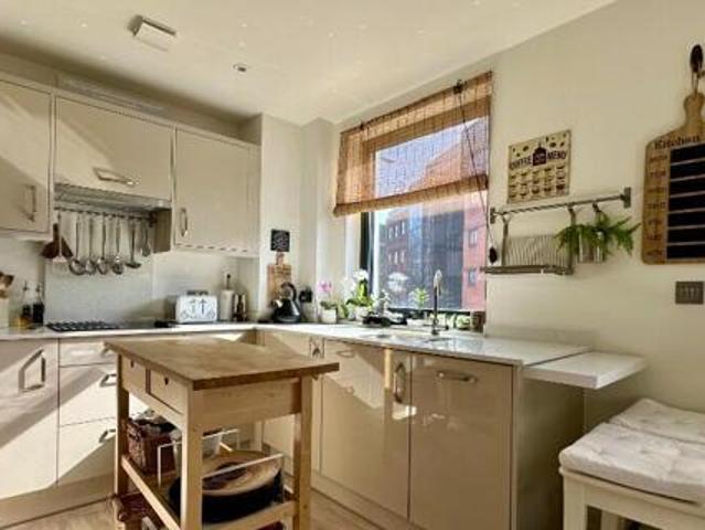 1 Bedroom Flat For Sale In Poole, Dorset