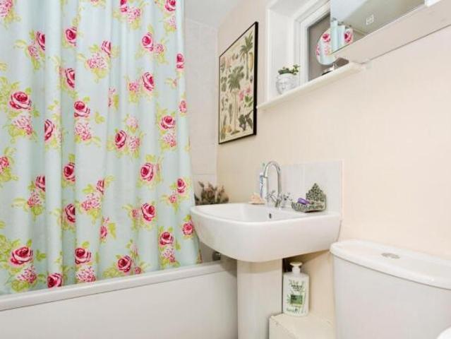 1 bedroom flat for sale in Robert Jennings Close, Cambridge, Cambridgeshire, CB4