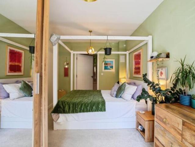 1 bedroom flat for sale in Shield Street, Peckham, London, SE15
