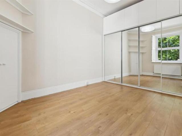 1 bedroom flat for sale in Spencer Road, London, W4