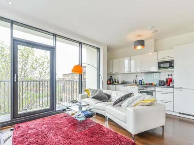 1 Bedroom Flat For Sale In St John´s Hill, London