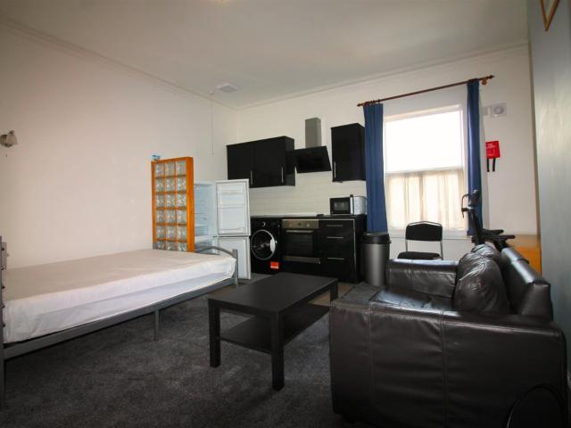 1 Bedroom Flat for rent at Flat 4 163 Hyde Park Road, Hyde Park, Leeds