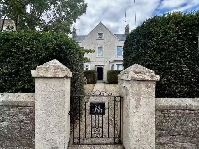 1 bedroom flat for rent in 4 Stoke House, 24 Christchurch Stre.
