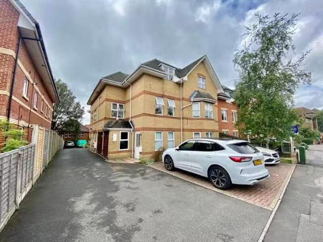 1 bedroom flat for rent in 7 Florence Road, Boscombe, Bournemo.