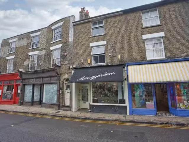 1 bedroom flat for rent in 98 High Street, Deal, Kent, CT14