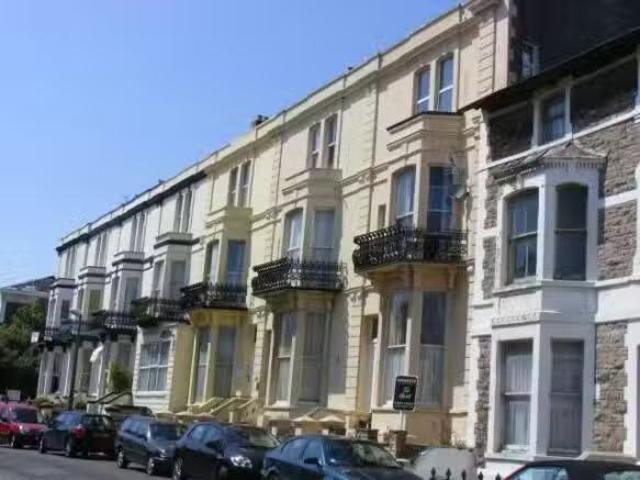 1 bedroom flat for rent in Upper Church Road, Weston super Mar.