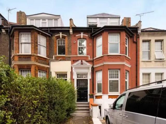 1 bedroom flat for rent in Upper Clapton Road, London, E5