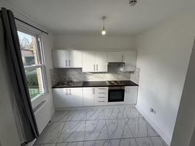 1 bedroom flat for rent in Valley Road Bromley, BR2