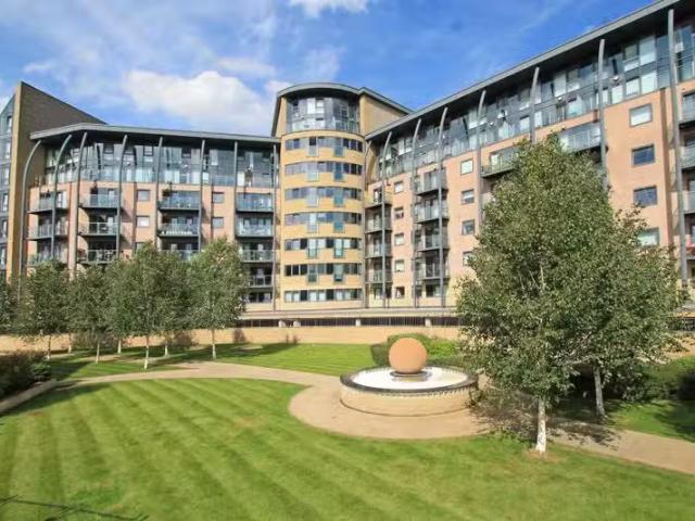 1 bedroom flat for rent in Victoria Mills, Salts Mill Road, Sh.