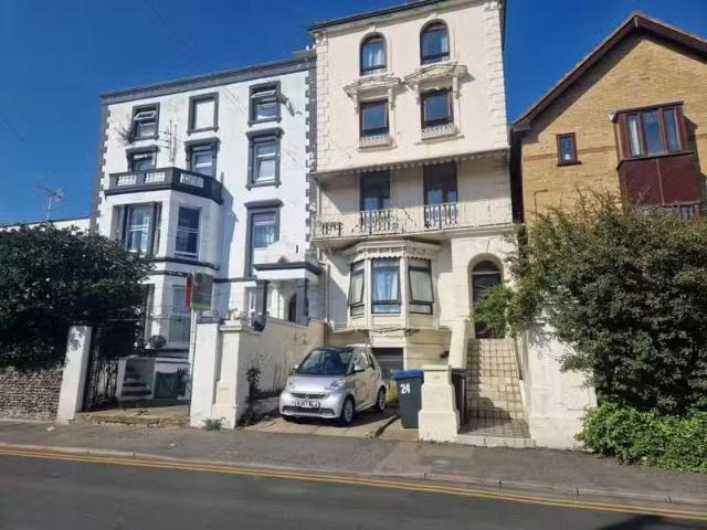 1 bedroom flat for rent in Victoria Road, Ramsgate, Kent, CT11