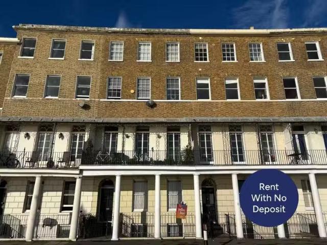 1 bedroom flat for rent in Wellington Crescent, Ramsgate, Kent.