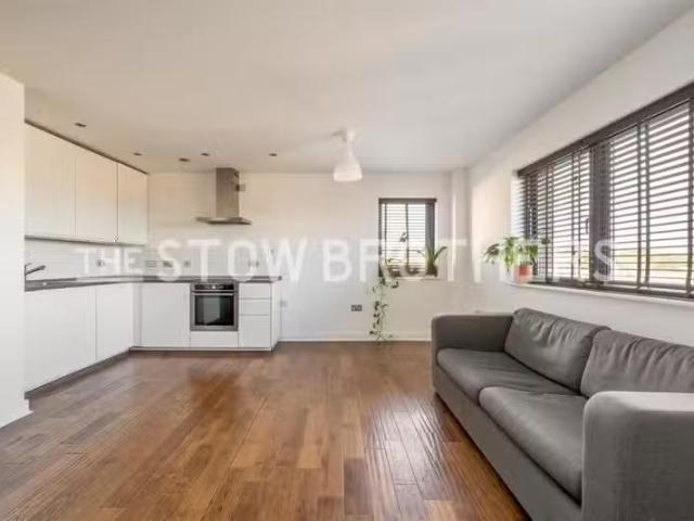 1 bedroom flat for rent in Woodmill Road, Hackney, E5