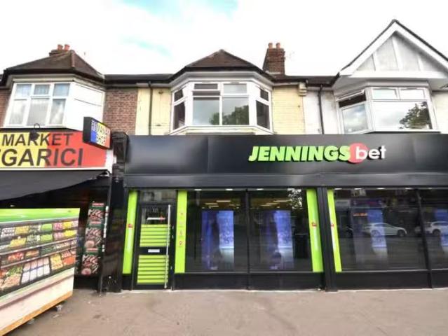 1 bedroom flat for rent in a High Street South, London, E6