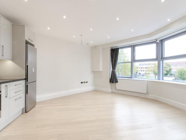1 Bedroom Flat for Rent in Barnsbury Lane | Foxtons