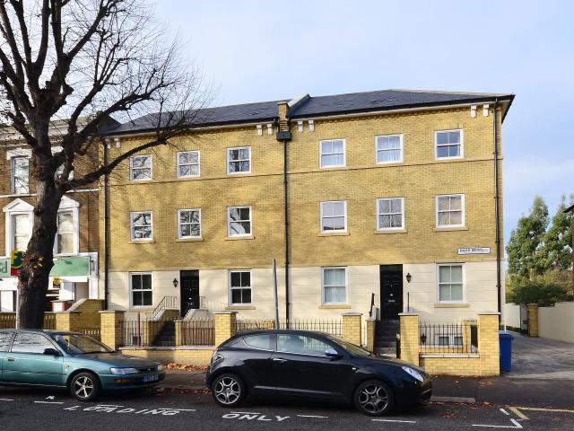 1 Bedroom Flat for Rent in Bass Mews | Foxtons
