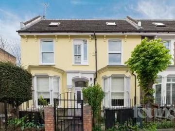 1 bedroom flat for rent in Bodney Road, Hackney, E8