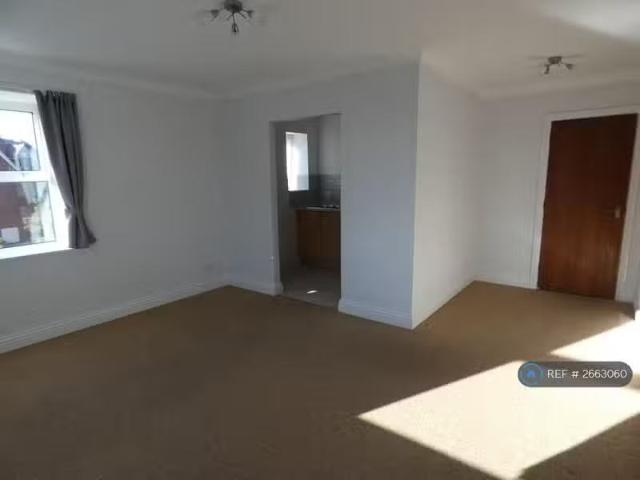 1 bedroom flat for rent in Boscombe Spa Road, Bournemouth, BH5