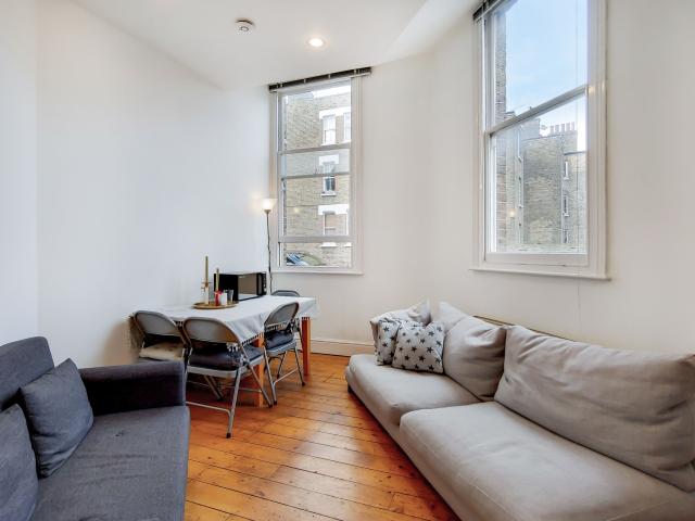 1 Bedroom Flat for Rent in Blythe Road | Foxtons