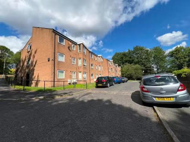 1 bedroom flat for rent in Braybrook Court, Bradford, West Yor.