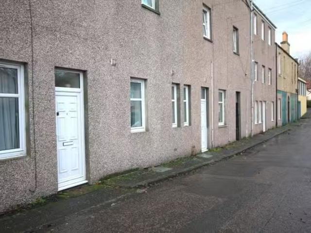 1 bedroom flat for rent in Bridge Street Lane, Portobello, Edi.