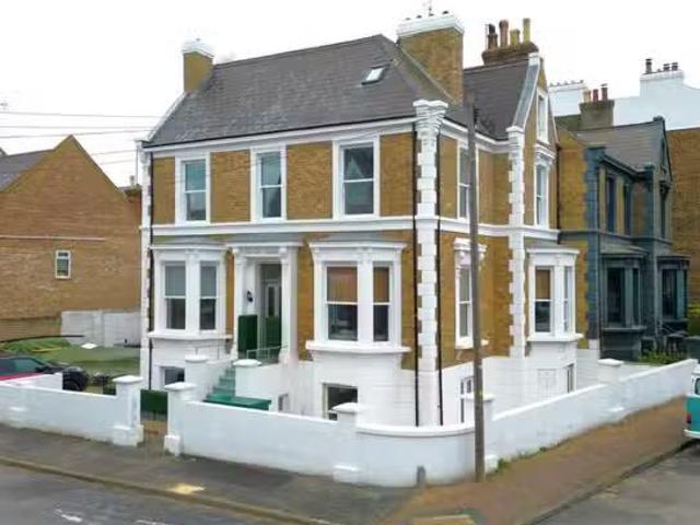 1 bedroom flat for rent in Carlton Avenue, Ramsgate, CT11